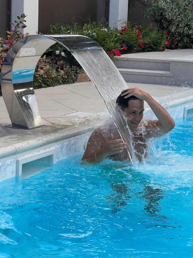 Villa Aquamarina Pavoncella Rossa Порто Пино Екстериор снимка