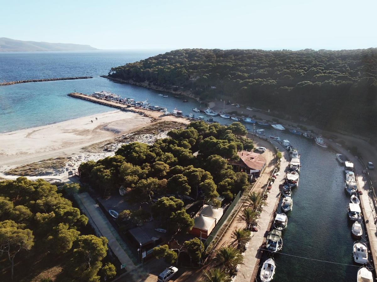 Villa Aquamarina Pavoncella Rossa Порто Пино Екстериор снимка